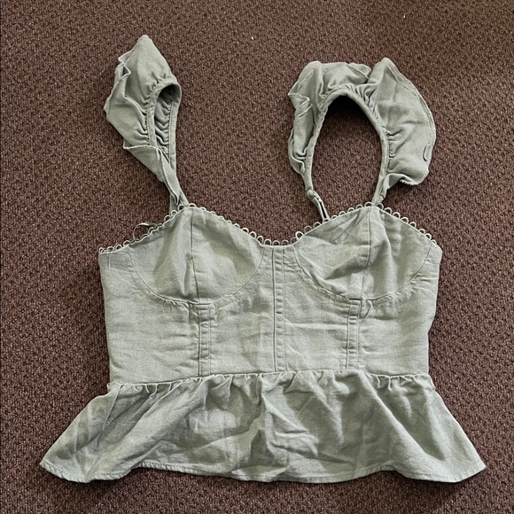 Francesca's Collections Olive Ruffle Blouse - Picture 1 of 2